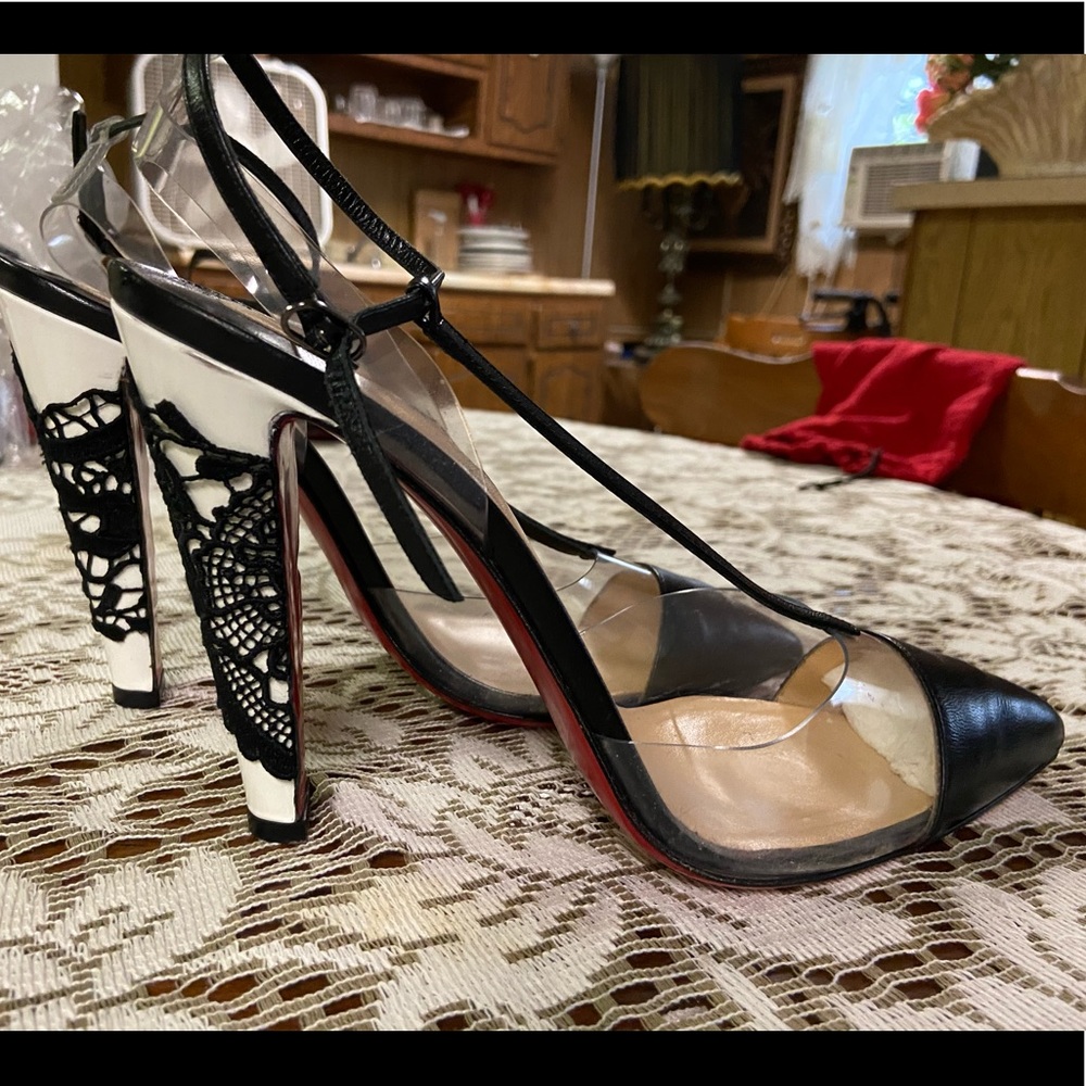 Louboutin Heels brand new size 40